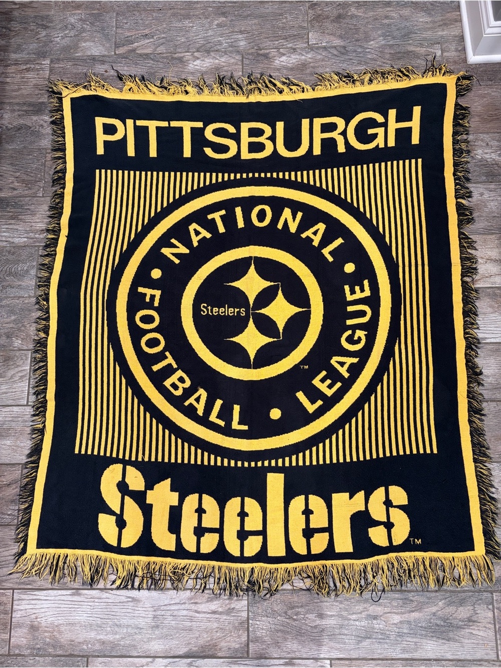 Pittsburgh Steelers Vintage Woven Blanket, Retro Decorative Football Throw 5’x4’